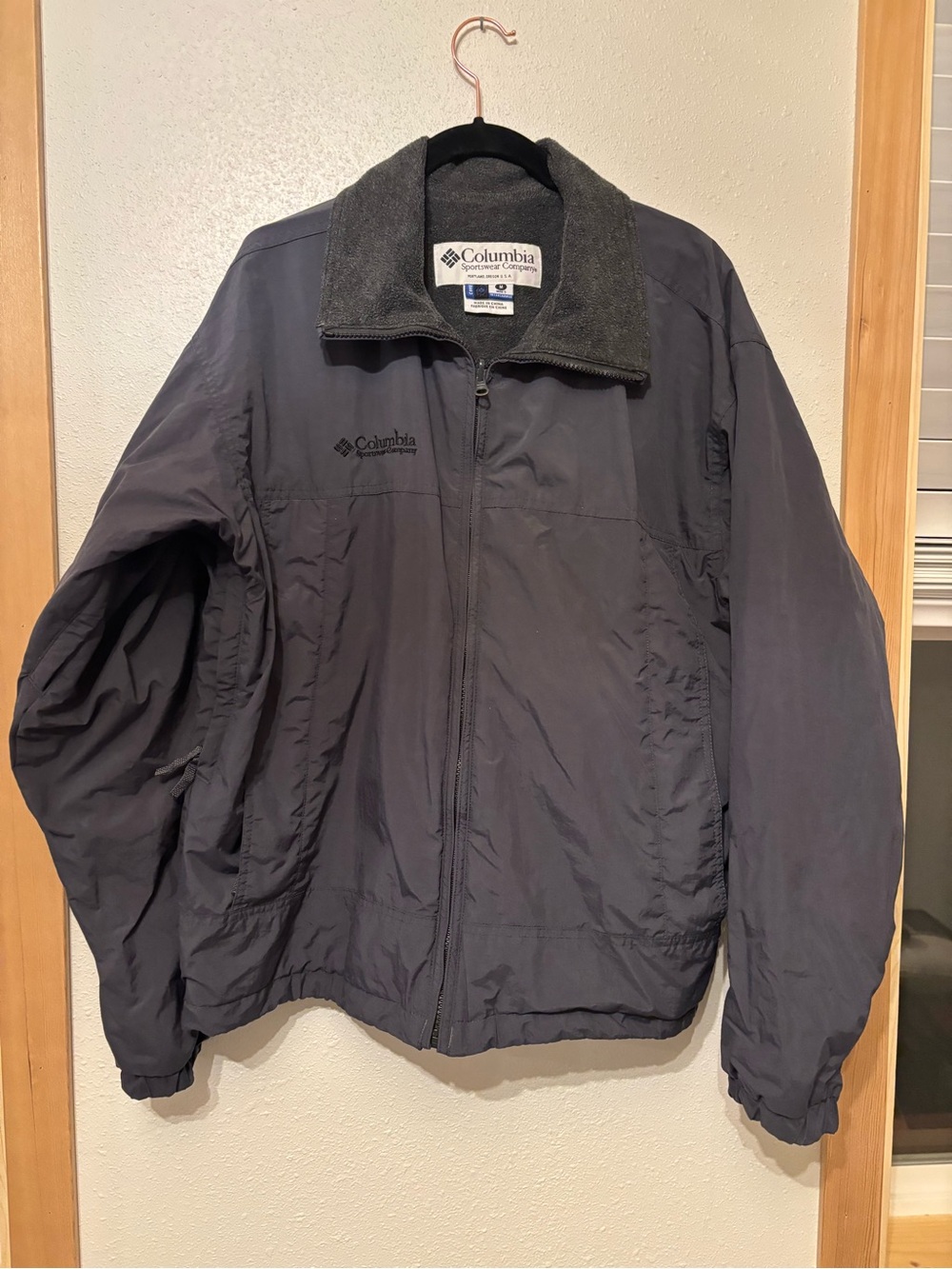 Columbia Men's Dark Gray Ski Jacket with Fleece Lined Collar